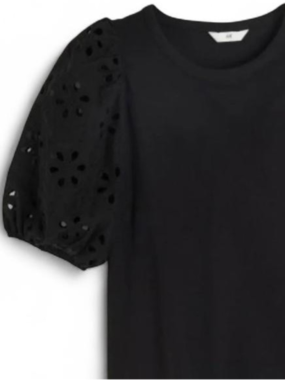 NWT Eyelet Black Embroidered Tshirt - Picture 7 of 7